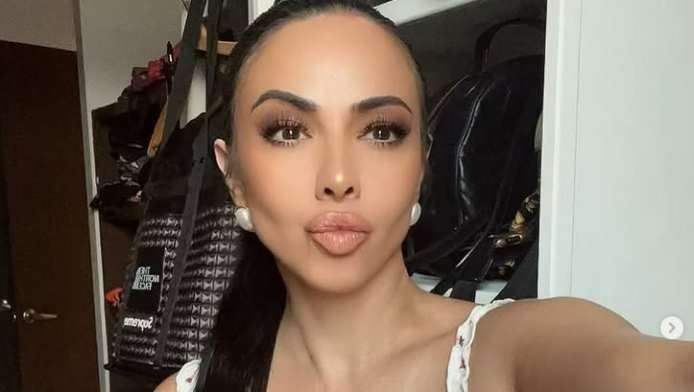 Η εντυπωσιακή παρουσιάστρια που αναστατώνει τα γήπεδα (ΦΩΤΟ)