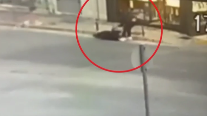 Άγριος καυγάς σε κοσμηματοπωλείο για... 3 ευρώ - Τι καταγγέλει το θύμα (Vd)