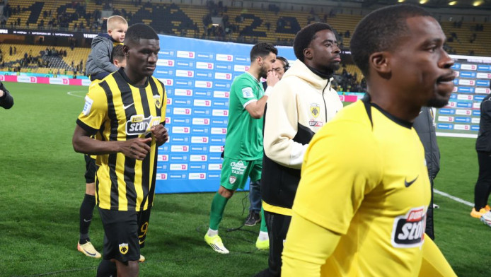 Με Κουτέσα και Ζίνι για την υπέρβαση η ΑΕΚ - Η 11άδα με Ράγιο