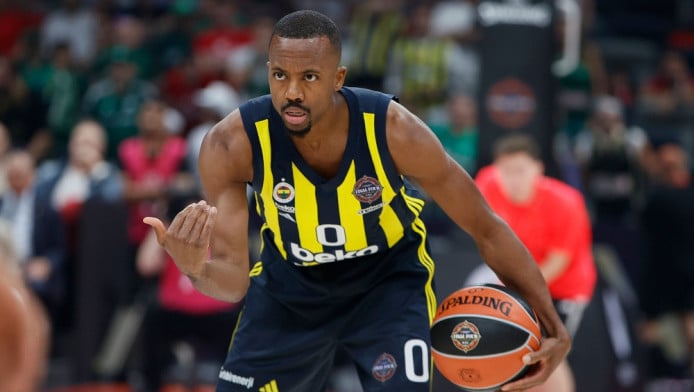 Απέρριψε δύο προτάσεις από Ολυμπιακό, τον προσέγγισε και ο ΠΑΟ! 