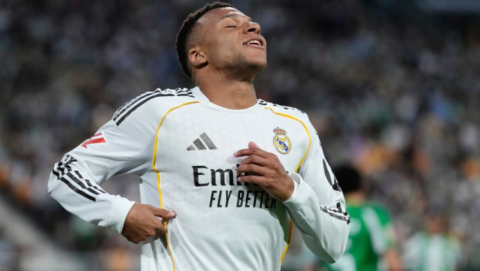 Ούτε παλαίμαχος να ήταν - Πάλι τραυματίας ο Εμπαπέ, τέλος η σεζόν με Ρεάλ