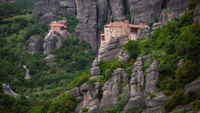 Οι εικόνες από τα Μετέωρα που... σοκάρουν μάτια και μυαλό (ΦΩΤΟ)