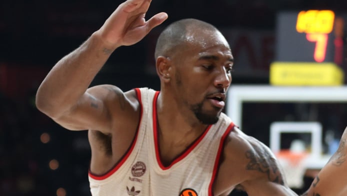 Χαλάει κλεισμένη μεταγραφή Ολυμπιακού - Δυνατά για τον Μάικ με 40% τρίποντο