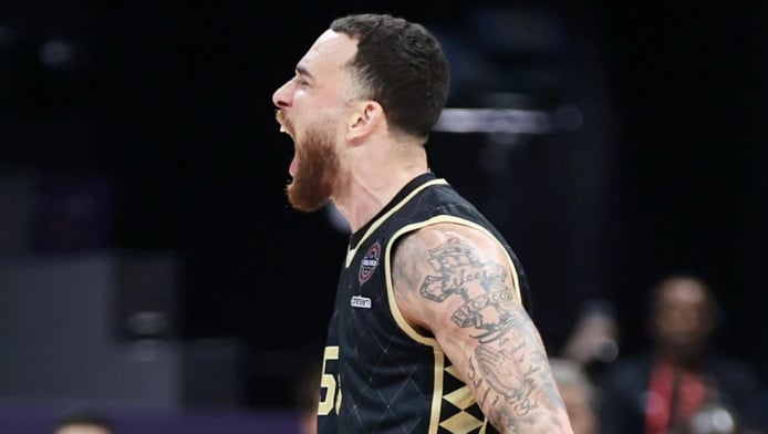 Ο Τζέιμς έστειλε τη Μονακό στον Πειραιά! Τότε οι μάχες με Ολυμπιακό (Vid)