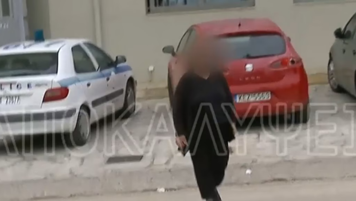 «Ολο μ... είσαστε!» – Ξέσπασε η μητέρα του αρσιβαρίστα (ΒΙΝΤΕΟ)