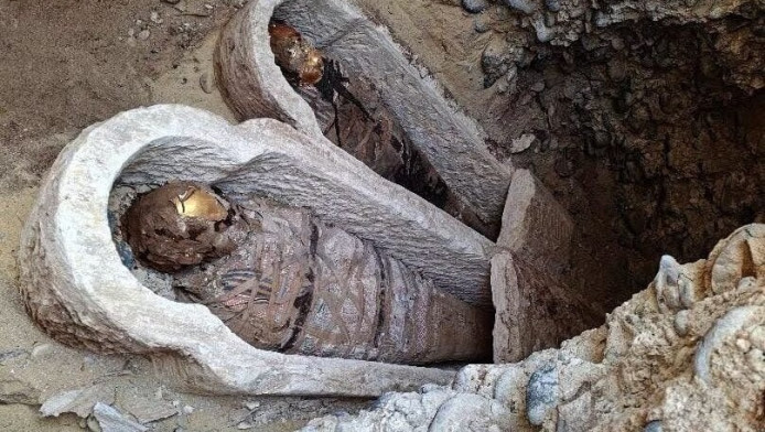 Τεράστια ανακάλυψη στην Άιγυπτο! Μια μούμια «διαβάζει» Ιλιάδα