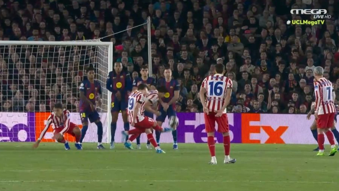 Ζόρια για Μπάρτσα! Με 10 κόντρα σε Ατλέτικο & γκολάρα Άλβαρεζ (vid)