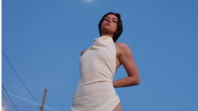 Ιnfluencer θα δοκιμάσει την τύχη της στο ρινγκ (ΦΩΤΟ)