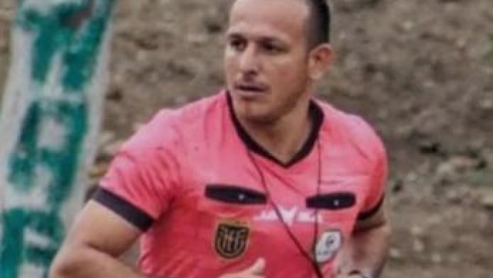 Διαιτητής δολοφονήθηκε μπροστά στα μάτια  παικτών και οπαδών! 