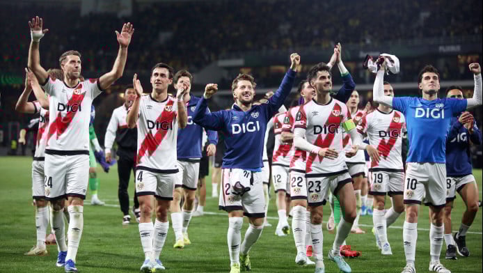 Αποθέωση Ράγιο από «AS» μετά την ΑΕΚ: «Υποφέροντας, αλλά… στον Όλυμπο»