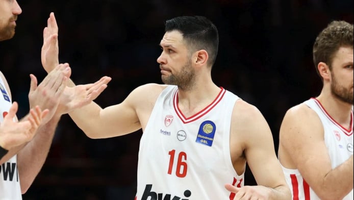 Το μήνυμα Παπανικολάου - "Έχω πολλή αγάπη ακόμα γι’ αυτό που κάνω" (ΒΙΝΤΕΟ)