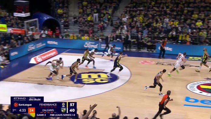 Άλμα στα ύψη από τον Ράιτ και φοβερή τάπα στον Μέλι (ΒΙΝΤΕΟ)