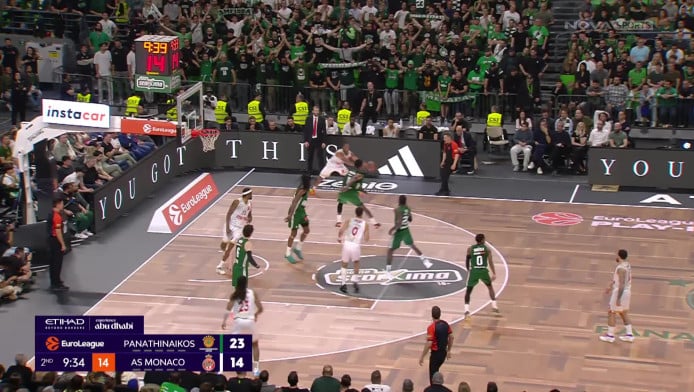 Τι έβαλε ο Τζέιμς! "Σκοτωμένο" τρίποντο πάνω σε άμυνα (ΒΙΝΤΕΟ)