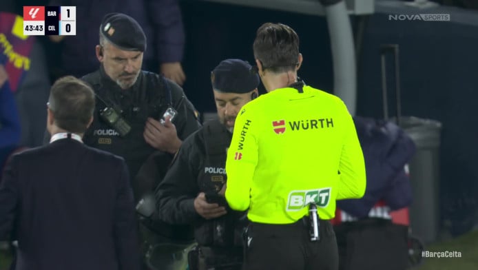 Συναγερμός στο Μπάρτσα -Θέλτα - Προσωρινή διακοπή λόγω προβλήματος θεατή