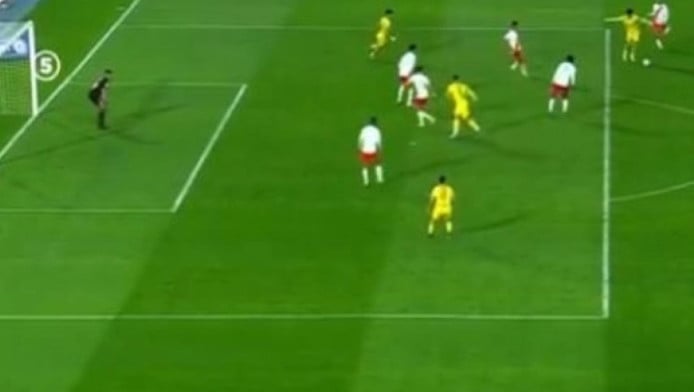 Τι έβαλε ο τύπος! - Τρομερή γκολάρα με ραμπόνα (ΒΙΝΤΕΟ)