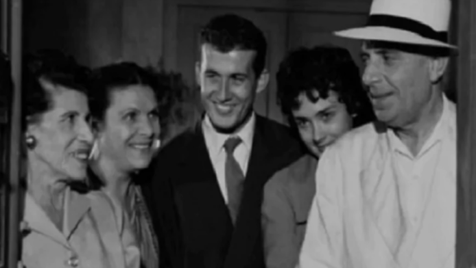 Πού βρίσκεται η Λεστινίτσα που γυρίστηκε η ταινία «Η κυρά μας η μαμμή»