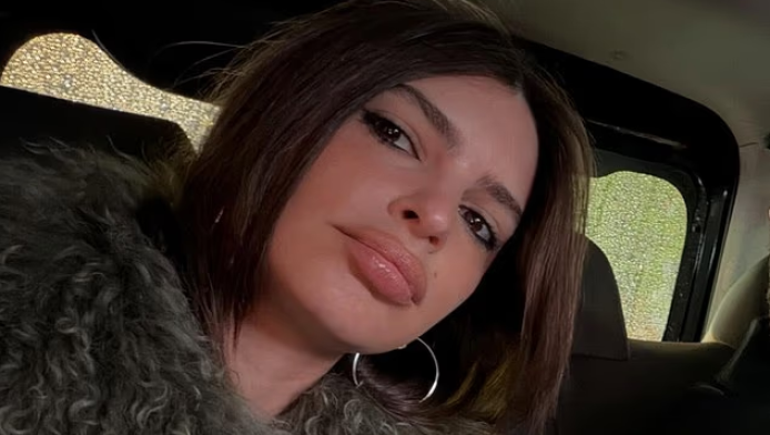 Νο bra φωτογραφία στον καθρέφτη - Πασίγνωστο μοντέλο ξεφάντωσε στο Τόκιο!