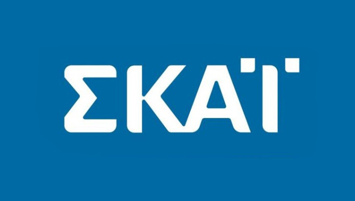 Χαμός στη Νάξο – Παρουσιαστής του ΣΚΑΙ χτύπησε άνδρα μπροστά στον Κασσελάκη