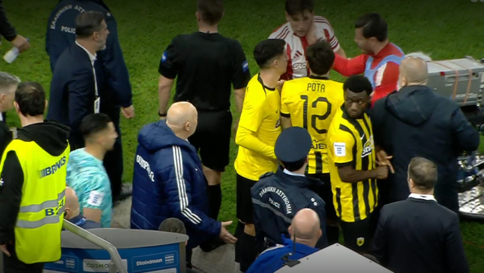 Ένταση στη φυσούνα πριν το δεύτερο ημίχρονο στο Ολυμπιακός-ΑΕΚ!