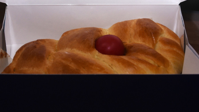 Πασχαλινό τραπέζι: Πόσο θα κοστίσει φέτος; Οι τιμές για αρνί και τσουρέκι