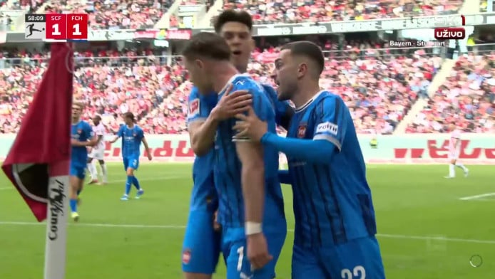 Πλασέ ποίημα από τον Ζιβζιβάτζε (BINTEO)