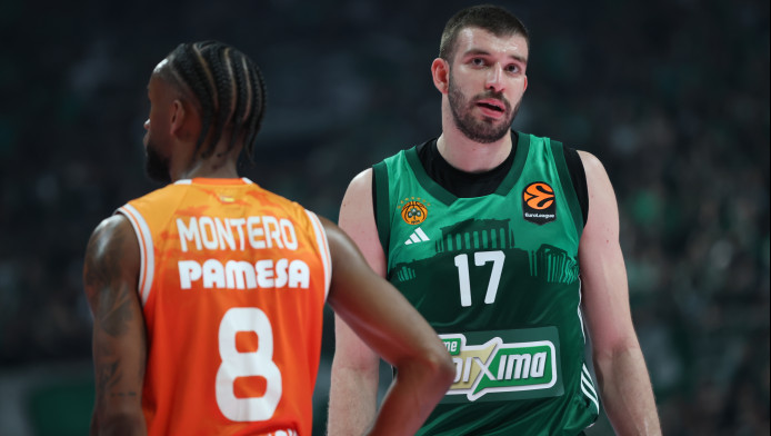 Ρογκαβόπουλος: "Δεν αξίζαμε να κερδίσουμε" - Τι είπε για τα σουτ στο τέλος