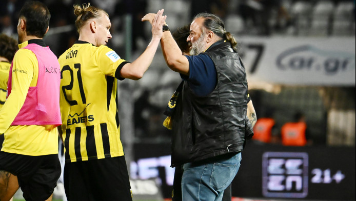 Το τραγούδι του Ηλιόπουλου μέσα στην Τούμπα! (ΒΙΝΤΕΟ)