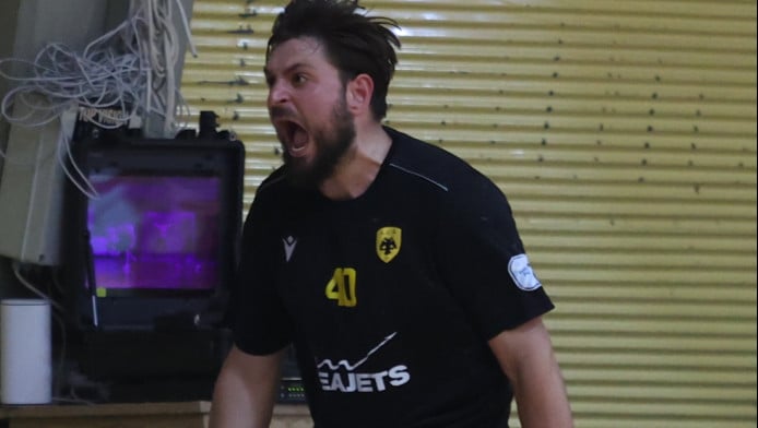 Θρίαμβος ΑΕΚ - Έσπασε την έδρα του Ολυμπιακού και 1-0 στους τελικούς (Vid)