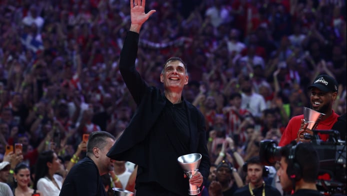 Μπαρτζώκας: "Δεν ήθελα να γυρίσω, το έκανα μόνο για τους Αγγελόπουλους"!