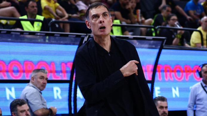 Υπόκλιση Μπαρτζώκα στην ΑΕΚ! Τι ζήτησε εν όψει τελικών 