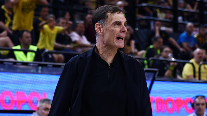 Ο Βεζένκοφ έχασε λέι απ και ο Μπαρτζώκας έγινε έξαλλος! (ΒΙΝΤΕΟ)