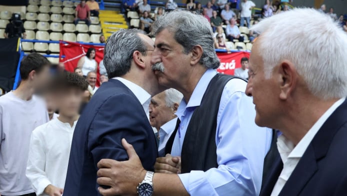 Τα sms που αντάλλαξε ο Πολάκης με τον Φάμελλο - Τι του έλεγε ο Κρητικός
