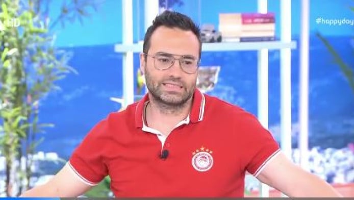Με μπλούζα του Ολυμπιακού στην εκπομπή της TV ο Φραγκολιάς (BINTEO)