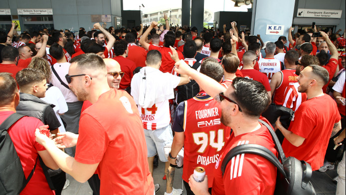 Αδιανόητο σκηνικό με άνδρες των ΜΑΤ εν όψει του Final Four!