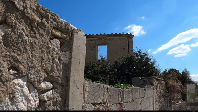 Το στοιχειωμένο σπίτι του Πειραιά και οι μύθοι που το συνοδεύουν!