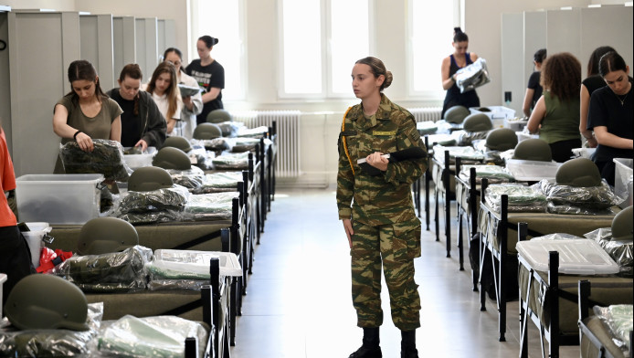 Γυναίκες στον Στρατό: Κατατάχθηκαν οι πρώτες εθελόντριες στη Λαμία (ΒΙΝΤΕΟ)