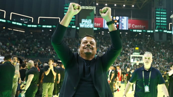 Αταμάν στους παίκτες: "Ώρα να πάμε εκεί και να πάρουμε τον τίτλο" (ΒΙΝΤΕΟ)