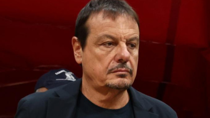 Αταμάν σε παίκτες: "Δεν είναι εύκολο να δουλεύει κανείς μαζί μου..."