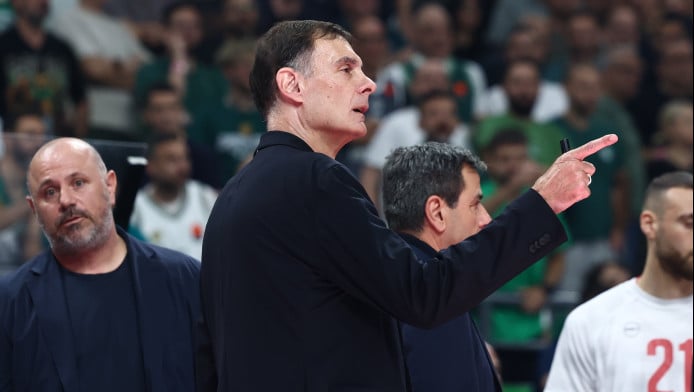 Ο Μπαρτζώκας γελούσε ειρωνικά με τον Γιαννακόπουλο (ΒΙΝΤΕΟ)