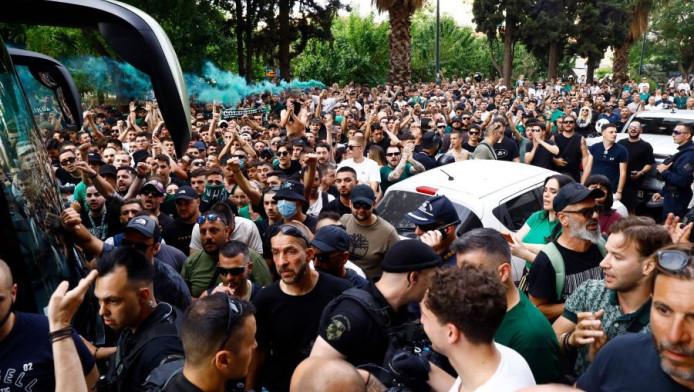 Κάλεσμα από Θ13 ενόψει 5ου τελικού: "Όλοι Κάραβελ στις 15:00"
