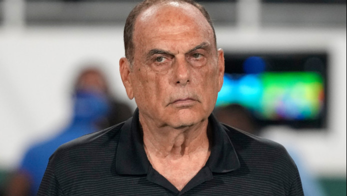 Πρωτοσέλιδο στη Live Sport: "Τι ισχύει με τον Γκραντ στον Άρη"!