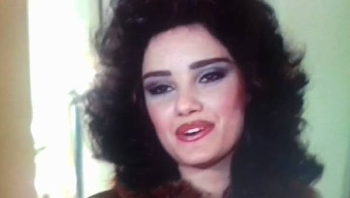 Νανά Βενέτη: Το είδωλο των ’80s ποζάρει με μπικίνι (ΦΩΤΟ)