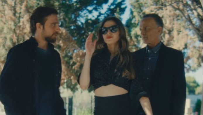 Με τη νέα ελληνική σειρά που μπήκε στο Netflix κολλάς από το 1ο επεισόδιο