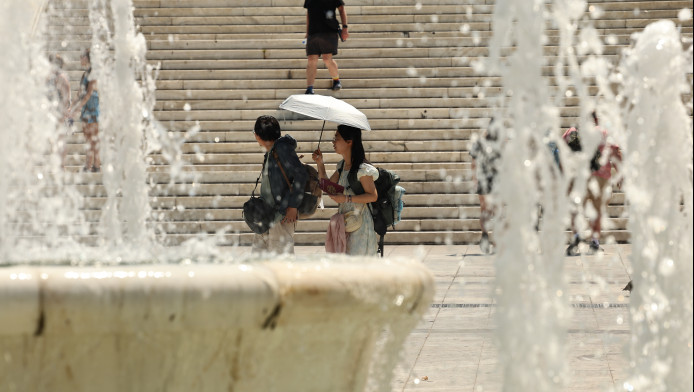 Μίνι καύσωνας προ των πυλών: Ποιες περιοχές θα "βράσουν" με 40άρια