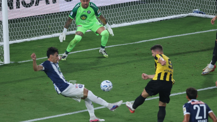 "Κεραυνός" Γιόβιτς και 2-0 με γκολάρα η ΑΕΚ! (ΒΙΝΤΕΟ)