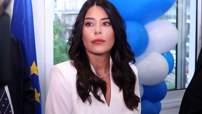 Η Λατινοπούλου δέχθηκε φραστική επίθεση από ομάδα Ρομά (ΒΙΝΤΕΟ)