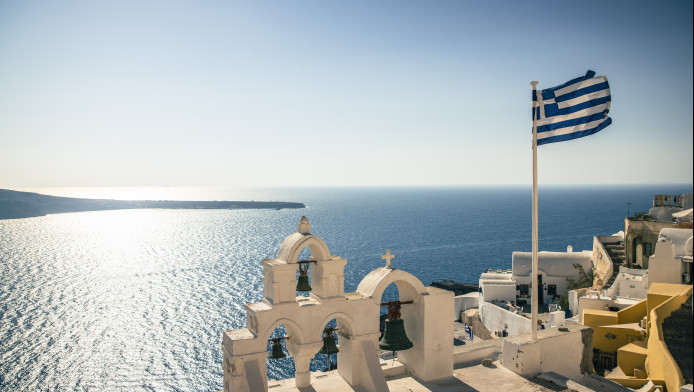 Φθηνότερα και καλύτερα! Γιατί οι Τούρκοι «συρρέουν» στα ελληνικά νησιά
