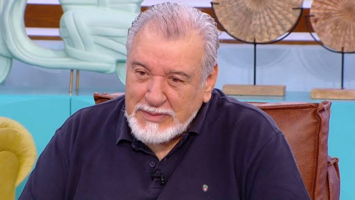 Τάσος Χαλκιάς: Κάηκε το εξοχικό του στο Πόρτο Γερμενό (ΦΩΤΟ)