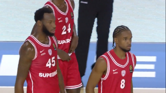 Ολυμπιακός: Buzzer-beater τρίποντο το πρώτο καλάθι του Μοντέρο! (ΒΙΝΤΕΟ)