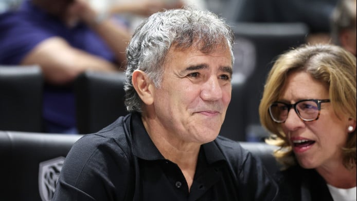 "Είναι τρελός ο πρόεδρος"! Αποθέωση Μυστακίδη στην προπόνηση του ΠΑΟΚ (Vid)